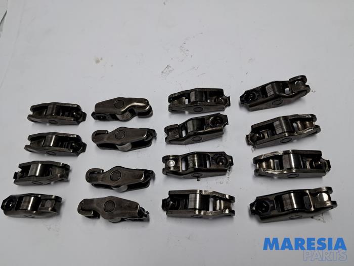 Gebrauchte Kipphebel Renault Trafic (1FL/2FL/3FL/4FL) 1.6 dCi 125 Twin Turbo Preis € 48,40 Mit Mehrwertsteuer angeboten von Maresia Parts