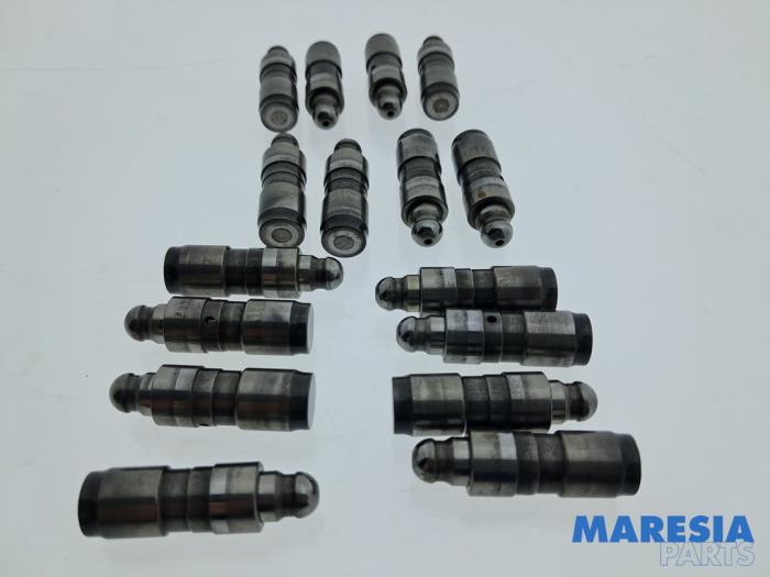 Gebrauchte Ventilstößel Renault Scénic III (JZ) 1.6 16V Preis € 30,00 Margenregelung angeboten von Maresia Parts
