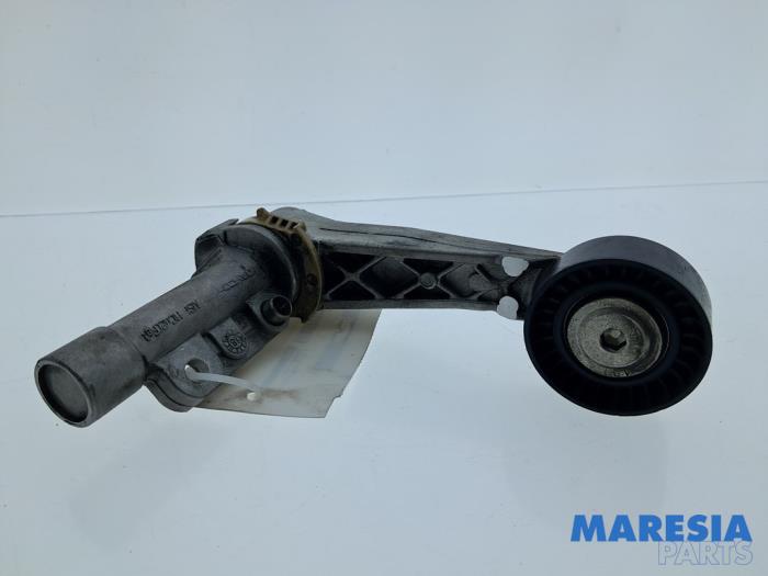 Usados Rodillo tensor correa múltiple Peugeot 308 CC (4B) 1.6 VTI 16V Precio € 19,99 Norma de margen ofrecido por Maresia Parts