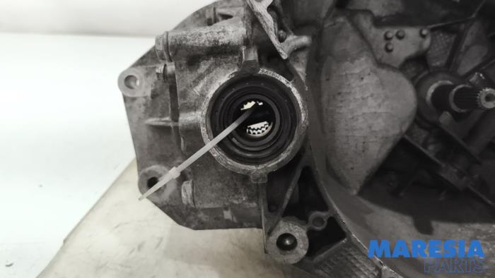 Getriebe van een Fiat 500C (312) 0.9 TwinAir 85 2016