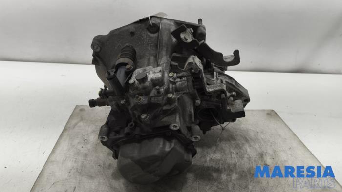 Getriebe van een Fiat 500C (312) 0.9 TwinAir 85 2016