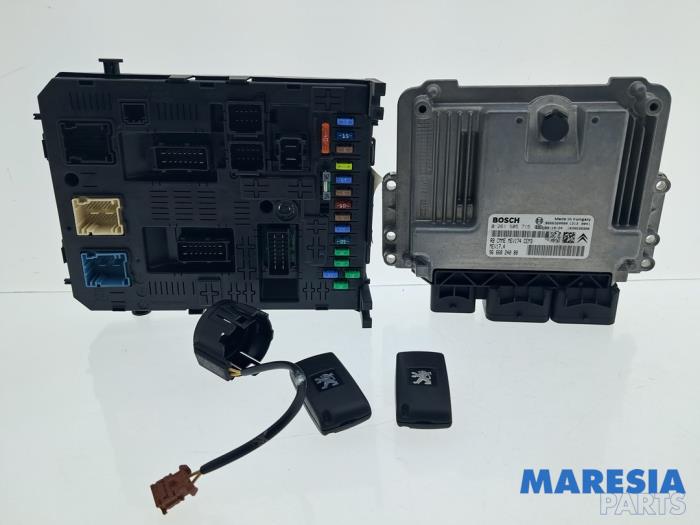 Used Engine management computer Peugeot 308 CC (4B) 1.6 VTI 16V Price € 315,00 Margin scheme offered by Maresia Parts