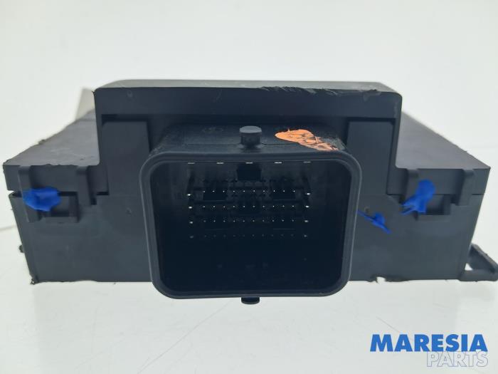 Used Convertible computer Peugeot 308 CC (4B) 1.6 VTI 16V Price € 150,00 Margin scheme offered by Maresia Parts