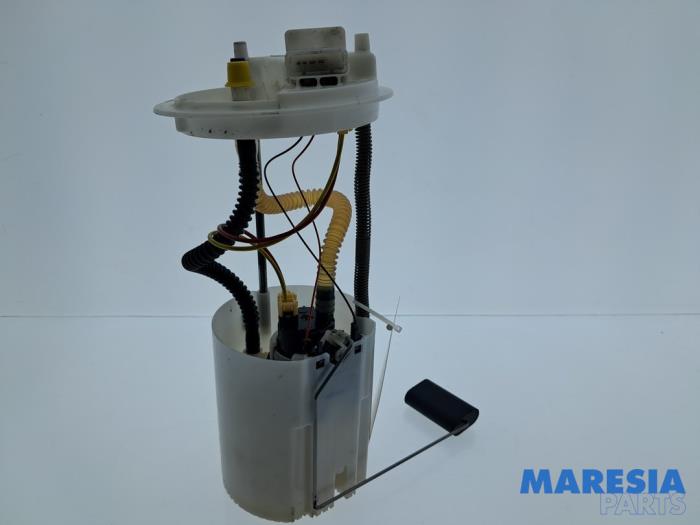 Usagé Pompe carburant électrique Opel Combo 1.3 CDTI 16V Prix € 54,45 Prix TTC proposé par Maresia Parts