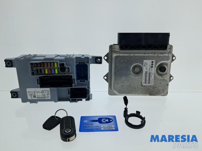 Used Engine management computer Opel Combo 1.3 CDTI 16V Price € 484,00 Inclusive VAT offered by Maresia Parts