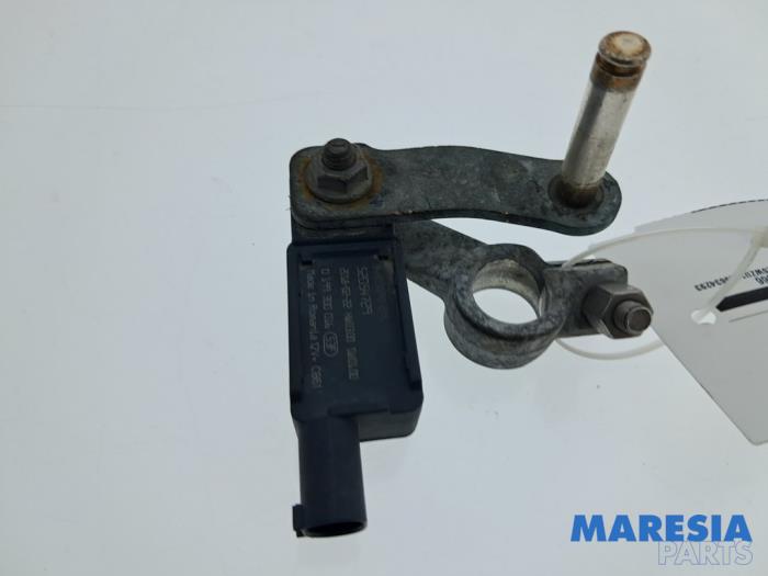 Usados Sensor de batería Opel Combo 1.3 CDTI 16V Precio € 30,25 IVA incluido ofrecido por Maresia Parts