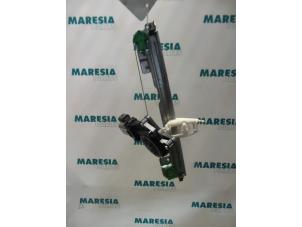 Used Rear door window mechanism 4-door, right Fiat Stilo (192A/B) 2.4 20V Abarth 3-Drs. Price € 40,00 Margin scheme offered by Maresia Parts