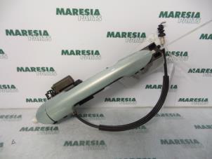 Used Rear door handle 4-door, right Fiat Stilo (192A/B) 2.4 20V Abarth 3-Drs. Price € 30,00 Margin scheme offered by Maresia Parts