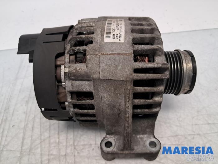 Used Dynamo Fiat 500C (312) 0.9 TwinAir 85 Price € 49,50 Margin scheme offered by Maresia Parts