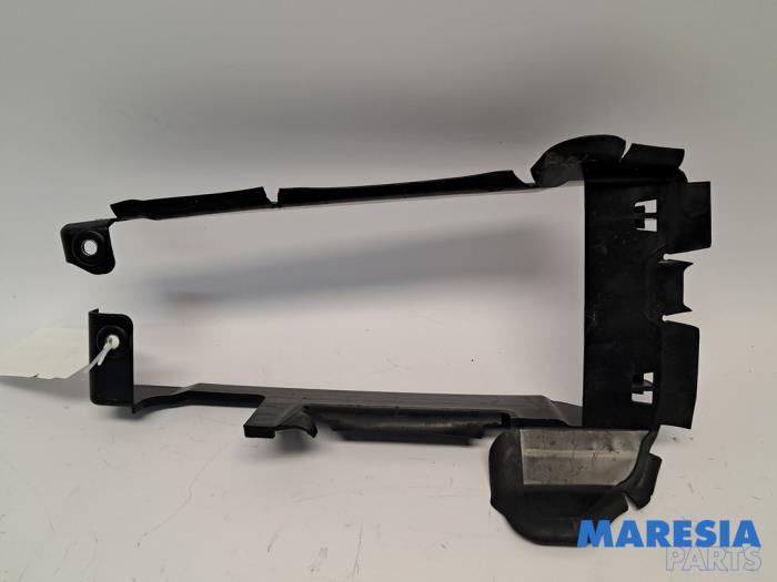 Begagnade Lufttratt Fiat 500C (312) 0.9 TwinAir 85 Pris € 25,00 Marginaltabell erbjuds av Maresia Parts
