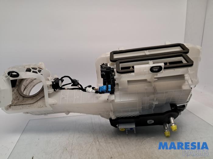 Begagnade Värmarhus Citroen Jumpy 2.0 Blue HDI 120 Pris € 393,25 Inklusive moms erbjuds av Maresia Parts
