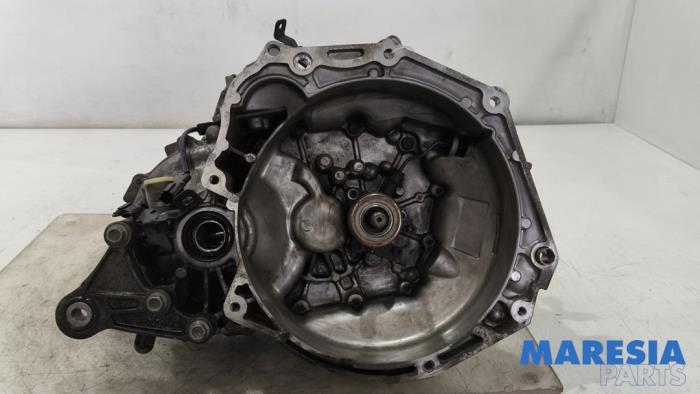 Usagé Boîte de vitesse Opel Karl 1.0 12V Prix € 250,00 Règlement à la marge proposé par Maresia Parts