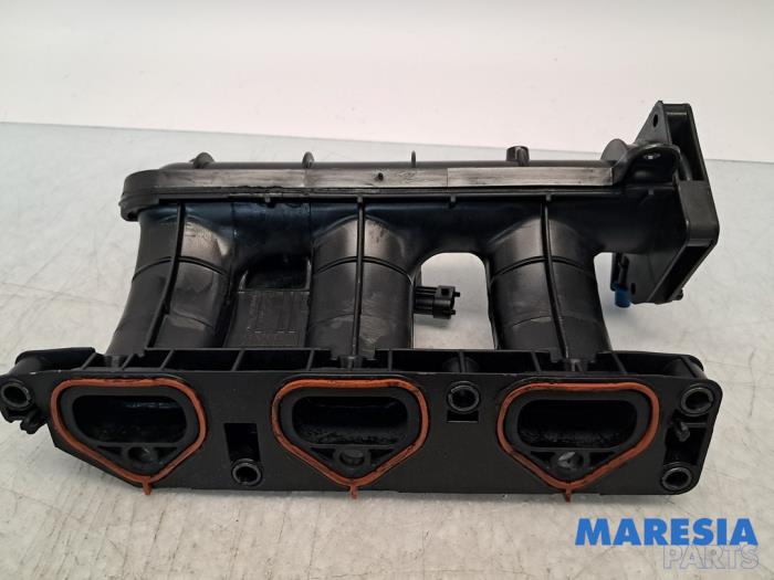 Gebrauchte Ansaugbrugge Renault Captur I (2R) 0.9 Energy TCE 12V Preis € 74,99 Margenregelung angeboten von Maresia Parts