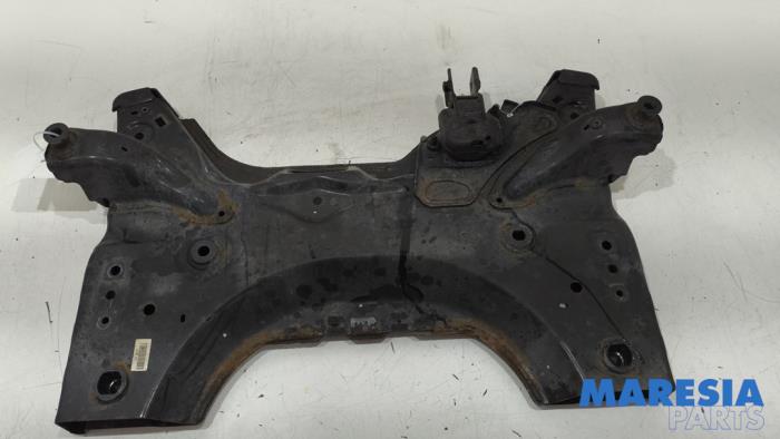 Begagnade Underram Citroen Jumpy 2.0 Blue HDI 120 Pris € 151,24 Inklusive moms erbjuds av Maresia Parts