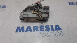 Used Rear door lock mechanism 4-door, left Peugeot 206 SW (2E/K) 1.4 Price € 25,00 Margin scheme offered by Maresia Parts