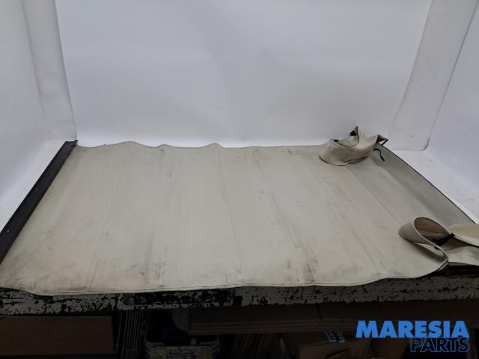 Używane Podsufitka Fiat 500C (312) 0.9 TwinAir 85 Cena € 175,00 Procedura marży oferowane przez Maresia Parts