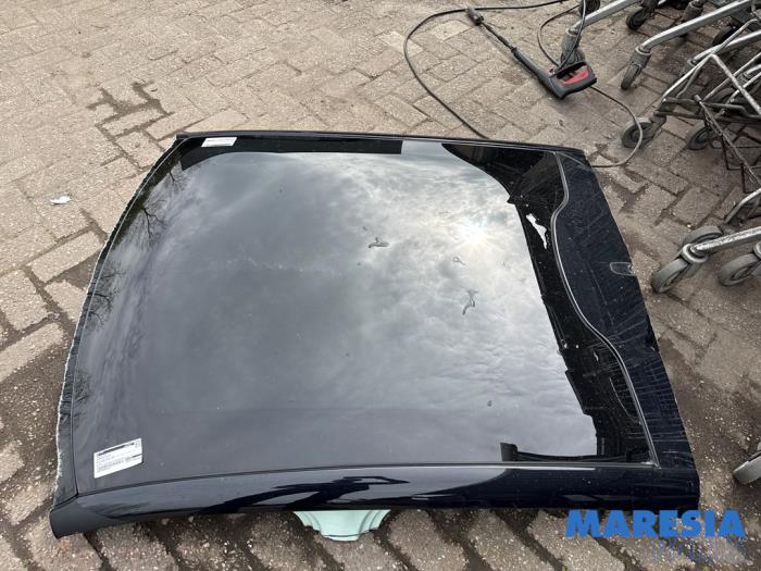 Używane Dach panoramiczny Citroen C3 (SX/SW) 1.2 12V e-THP PureTech 110 Cena € 449,00 Procedura marży oferowane przez Maresia Parts
