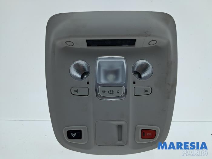 Begagnade Innerbelysning, fram Citroen Jumpy 2.0 Blue HDI 120 Pris € 30,25 Inklusive moms erbjuds av Maresia Parts