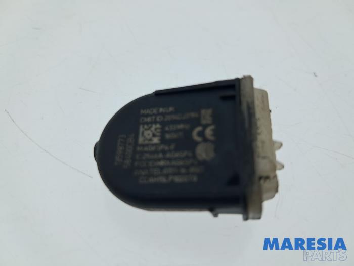 Begagnade Däcktryckssensor Opel Karl 1.0 12V Pris € 24,95 Marginaltabell erbjuds av Maresia Parts
