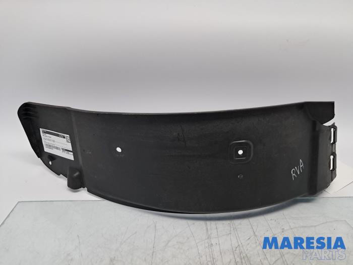 Używane Nadkole Opel Karl 1.0 12V Cena € 17,50 Procedura marży oferowane przez Maresia Parts