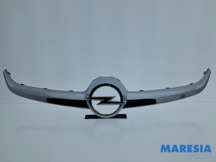 Begagnade Dekorstripe Opel Karl 1.0 12V Pris € 75,50 Marginaltabell erbjuds av Maresia Parts