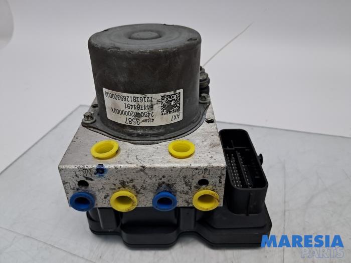 Usagé Pompe ABS Opel Karl 1.0 12V Prix € 85,00 Règlement à la marge proposé par Maresia Parts