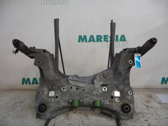 Usagé Faux châssis Renault Megane III Grandtour (KZ) 1.5 dCi 110 Prix € 79,00 Règlement à la marge proposé par Maresia Parts