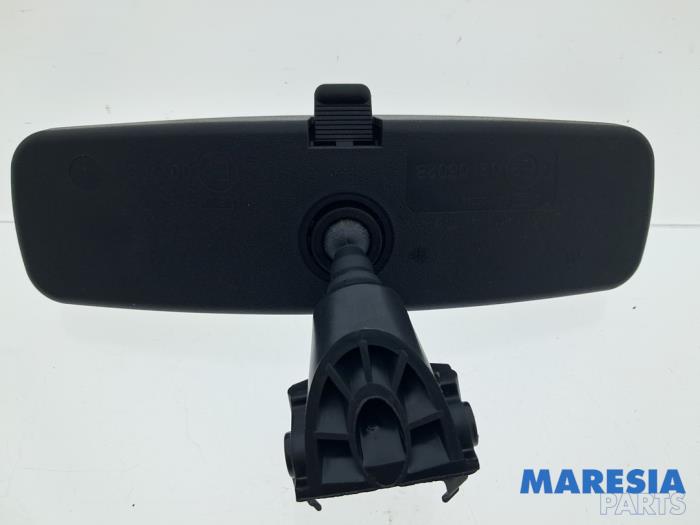 Usados Retrovisor interior Opel Mokka 1.2 Turbo 12V Precio € 23,60 IVA incluido ofrecido por Maresia Parts