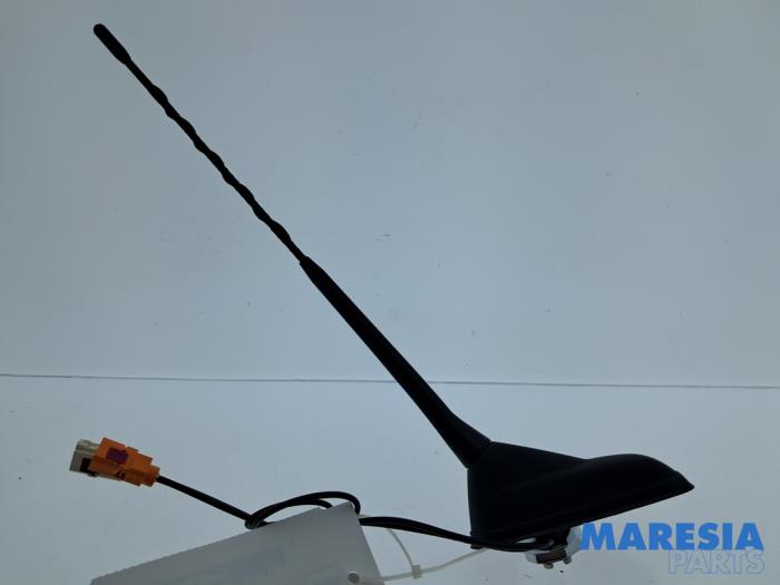 Begagnade Antenn Opel Mokka 1.2 Turbo 12V Pris € 24,19 Inklusive moms erbjuds av Maresia Parts