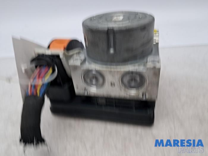 Begagnade ABS-pump Opel Mokka 1.2 Turbo 12V Pris € 229,89 Inklusive moms erbjuds av Maresia Parts