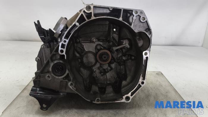 Usagé Boîte de vitesse Renault Captur I (2R) 0.9 Energy TCE 12V Prix € 449,99 Règlement à la marge proposé par Maresia Parts
