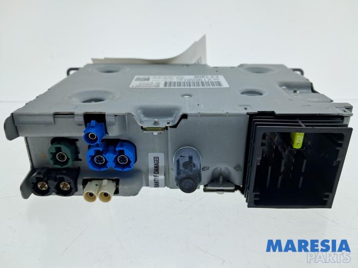 Używane Radio Citroen C4 Grand Picasso (3A) 1.2 12V PureTech 130 Cena € 350,00 Procedura marży oferowane przez Maresia Parts
