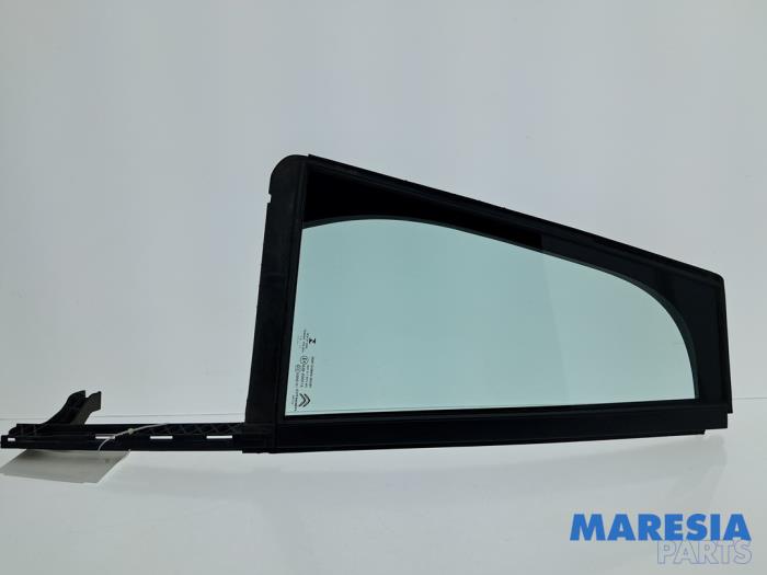 Usados Ventanilla triangular derecha detrás Citroen C4 Grand Picasso (3A) 1.2 12V PureTech 130 Precio € 35,00 Norma de margen ofrecido por Maresia Parts