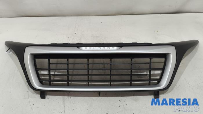 Używane Grill Peugeot Boxer (U9) 2.2 HDi 110 Euro 5 Cena € 211,75 Z VAT oferowane przez Maresia Parts
