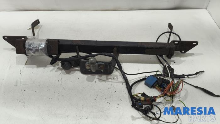 Tow bar kit