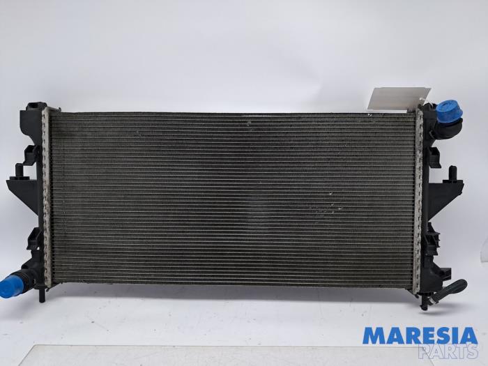 Usagé Radiateur Peugeot Boxer (U9) 2.2 HDi 110 Euro 5 Prix € 42,35 Prix TTC proposé par Maresia Parts