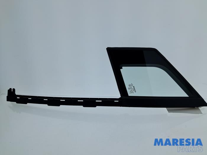 Usados Ventanilla triangular izquierda delante Renault Captur I (2R) 0.9 Energy TCE 12V Precio € 35,00 Norma de margen ofrecido por Maresia Parts