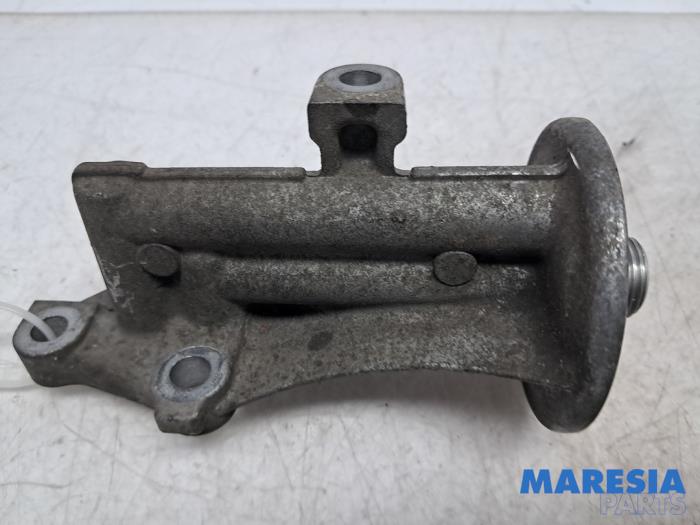 Gebrauchte Ölfilterhalter Peugeot 107 1.0 12V Preis € 25,00 Margenregelung angeboten von Maresia Parts