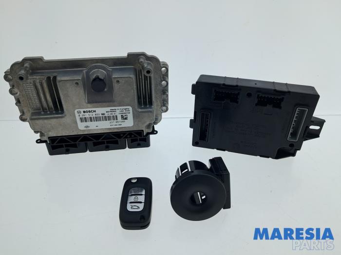 Used Engine management computer Renault Twingo III (AH) 1.0 SCe 70 12V Price € 320,00 Margin scheme offered by Maresia Parts