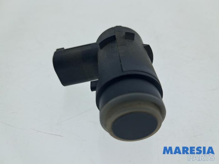 Usados Sensor PDC Renault Twingo III (AH) 1.0 SCe 70 12V Precio € 20,00 Norma de margen ofrecido por Maresia Parts