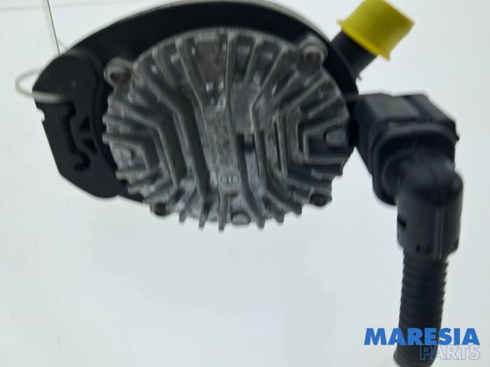 Begagnade Extra vattenpump Renault Trafic (1FL/2FL/3FL/4FL) 2.0 dCi 16V 130 Pris € 84,70 Inklusive moms erbjuds av Maresia Parts