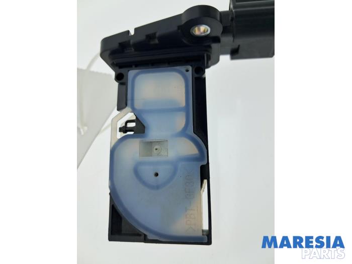 Begagnade Luftflödesmätare Renault Trafic (1FL/2FL/3FL/4FL) 2.0 dCi 16V 130 Pris € 60,50 Inklusive moms erbjuds av Maresia Parts