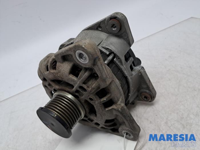 Used Dynamo Renault Captur I (2R) 0.9 Energy TCE 12V Price € 90,00 Margin scheme offered by Maresia Parts