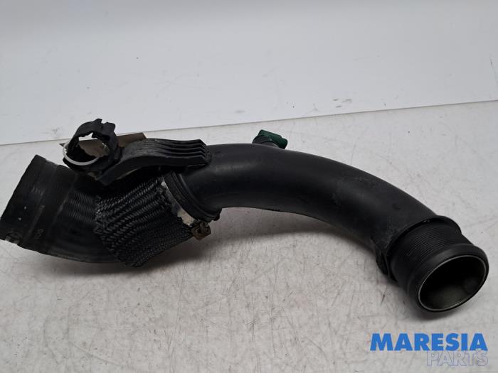 Gebrauchte Intercooler Rohr Peugeot Boxer (U9) 2.2 HDi 110 Euro 5 Preis € 90,75 Mit Mehrwertsteuer angeboten von Maresia Parts