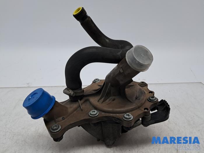 Begagnade Vattenpump Peugeot Boxer (U9) 2.2 HDi 110 Euro 5 Pris € 48,40 Inklusive moms erbjuds av Maresia Parts