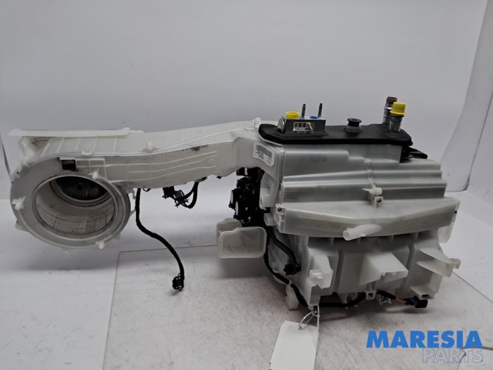 Begagnade Värmarhus Citroen Jumpy 2.0 Blue HDI 150 Pris € 393,25 Inklusive moms erbjuds av Maresia Parts