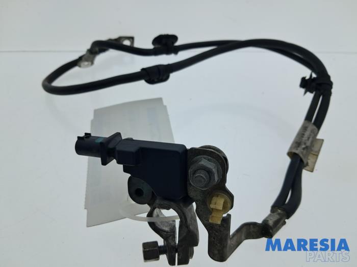 Begagnade Batterisensor Peugeot 308 SW (L4/L9/LC/LJ/LR) 1.6 BlueHDi 120 Pris € 35,00 Marginaltabell erbjuds av Maresia Parts