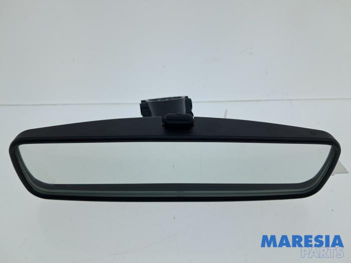Usados Retrovisor interior Citroen Jumpy 2.0 Blue HDI 150 Precio € 24,19 IVA incluido ofrecido por Maresia Parts