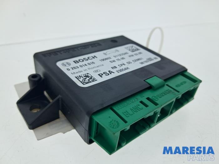 Begagnade PDC-modul Citroen Jumpy 2.0 Blue HDI 150 Pris € 90,75 Inklusive moms erbjuds av Maresia Parts