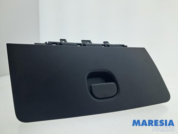 Begagnade Handskfack Fiat Panda (312) 0.9 TwinAir Turbo 80 Pris € 39,99 Marginaltabell erbjuds av Maresia Parts